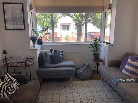 3 bedroom terraced house to rent - Photo 1