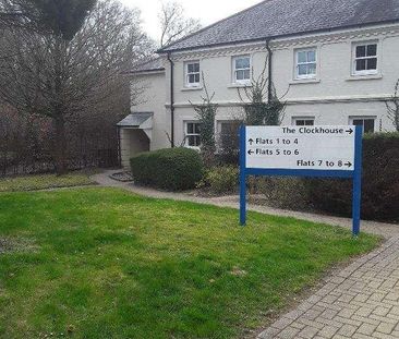 Tatchbury Mount, Calmore, SO40 - Photo 5