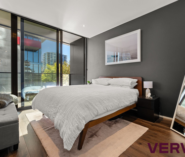 LUXURY APARTMENT IN THE HEART OF CANBERRA CITY - Photo 1