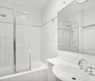 3/374 Edgecliff Road, Woollahra NSW 2025 - Townhouse For Rent | Domain - Photo 1