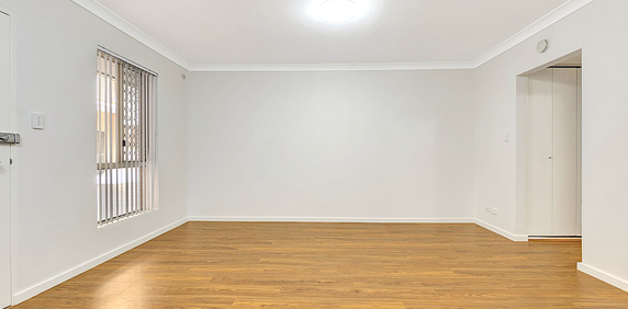 Unfurnished one bedroom apartment - Photo 2