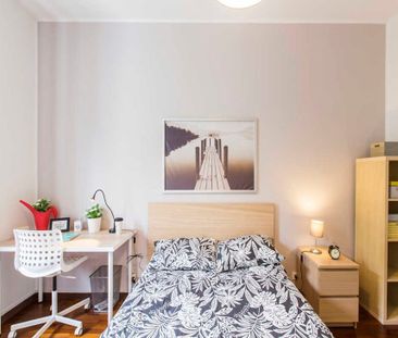 Via Raffaello Bertieri, Milan, Lombardy 20146 - Photo 6