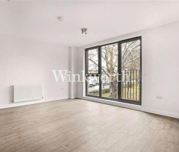 Frobisher Road, London, N8 - Photo 1