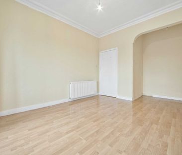 Price £650 pcm - Available Now - Unfurnished - Photo 3