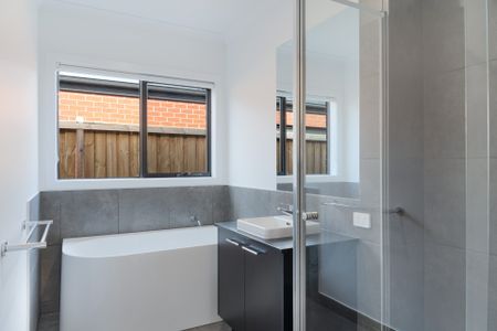 Thinking of selling? Contact our agent - Photo 4