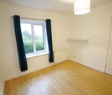2 bedroom semi-detached house to rent - Photo 3
