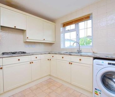 Cumberland Avenue, Guildford, Surrey, GU2 - Photo 5