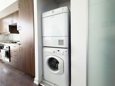 For Lease - 426 University Avenue Unit# 1202, Toronto, Ontario - Photo 4