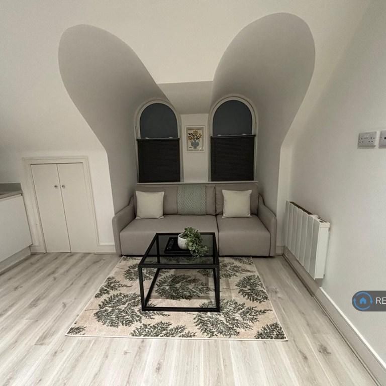 1 bedroom flat to rent - Photo 1