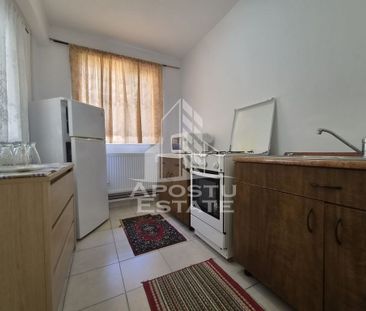 Apartament 1 camera curte comuna,zona Alfa - Fotografie 3