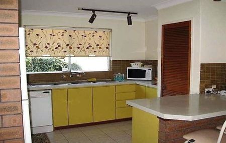 ROSSMOYNE HIGH SCHOOL ZONE! - Photo 5