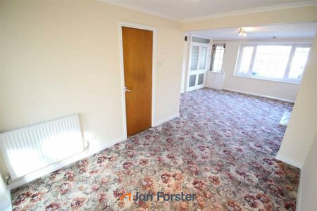 4 bedroom terraced house to rent - Photo 5