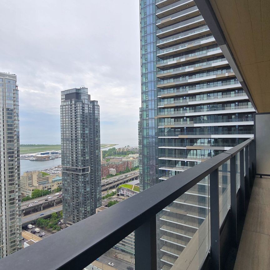 For Lease - 1 Concord Cityplace Way Unit# 3706, Toronto, Ontario - Photo 1