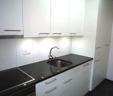 Moderne 3.5-ZW à 66 m² im Erdgeschoss - Foto 2