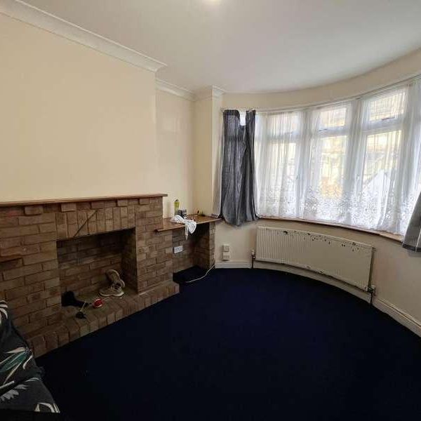 Chester Avenue, Luton, LU4 - Photo 1