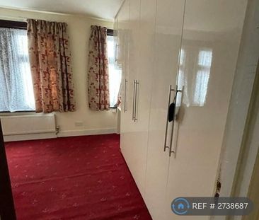 4 bedroom terraced house to rent - Photo 5