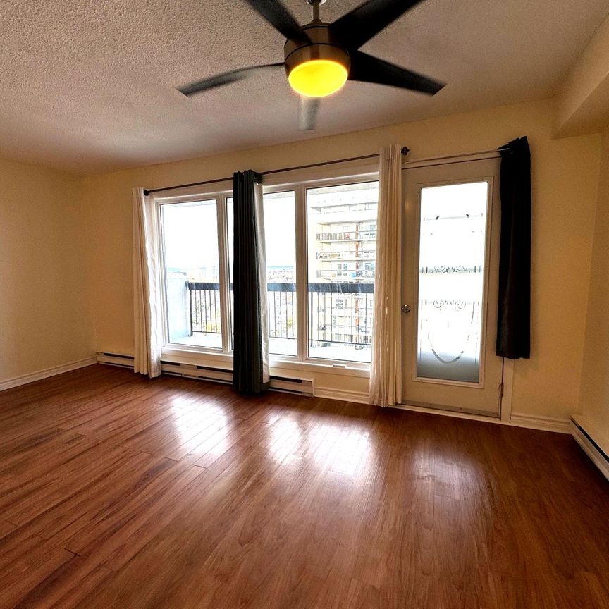 For Lease - 158 Mcarthur Avenue Unit# 1704, Vanier and Kingsview Park, Ontario - Photo 1