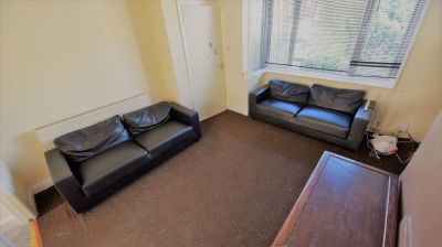 3 bedroom House in Park View Avenue, Leeds - Photo 5