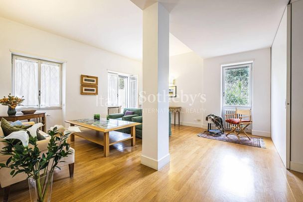 Luminoso appartamento con terrazza - Photo 1