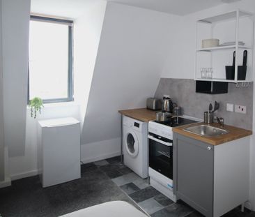 Flat 22B, Westmount, LS2 9NZ, Leeds - Photo 1
