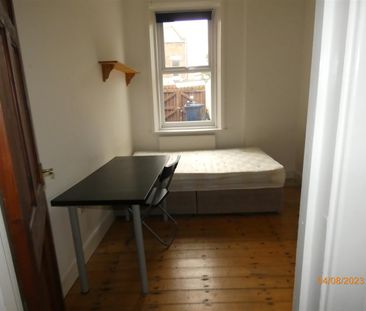 3 bed flat to rent in Fifth Avenue, Heaton, NE6 - Photo 5