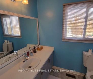 Detached Home For Lease | N9253423 - Photo 5