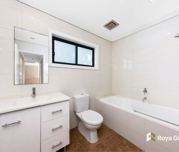 Spacious Family Home in Quiet Cul-de-Sac - Photo 6