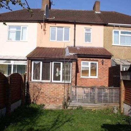 Shaldon Road, Edgware, HA8 - Photo 1