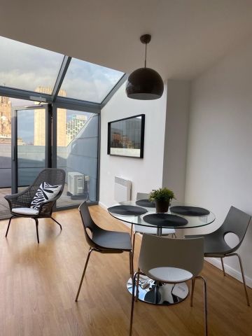 2 Bed Flat, Mann Island, L3 - Photo 4