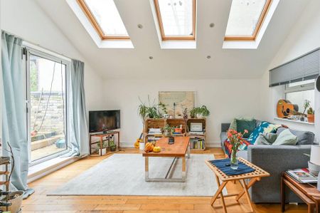 2 bedroom flat to rent - Photo 2