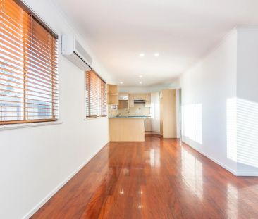 Premium Coastal Airconditioned Coastal Home! - Photo 4