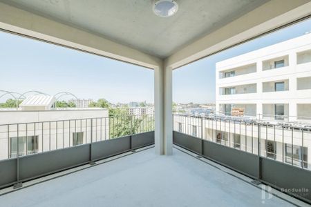 Rental Apartment Bordeaux Saint-Jean - Photo 5