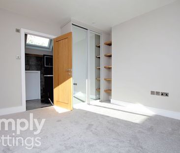 2 Bed property for rent - Photo 2