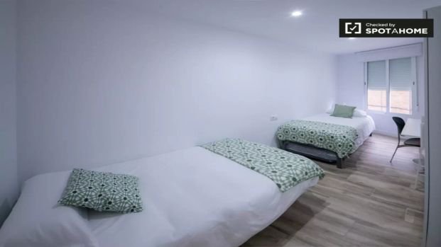 2-bedroom apartment for rent in La Petxina, bills included. - Foto 1