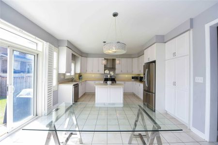 For Lease - 3152 Larry Crescent, Oakville, Ontario - Photo 3