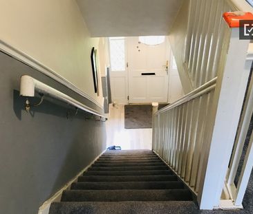 Cosy room in 5-bedroom house in Sandyford, Dublin - Photo 1