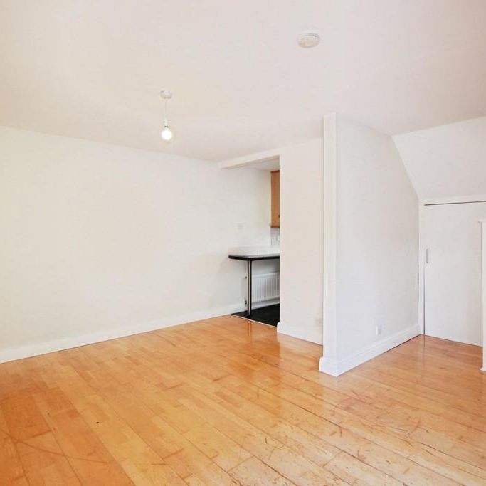 2 bedroom end of terrace house to rent - Photo 1