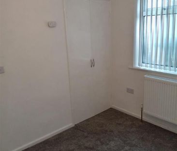 2 bedroom property to rent - Photo 2
