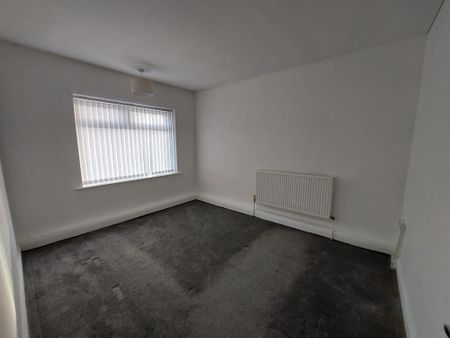 Oldroyd Crescent - Photo 4