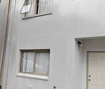 Henderson 3 Bedrooms Townhouse - Photo 4