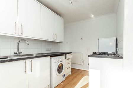 Lower Kings Road, Berkhamsted, Hertfordshire, HP4 2AE - Photo 5