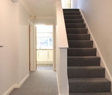 4 bedroom detached house to rent - Photo 2