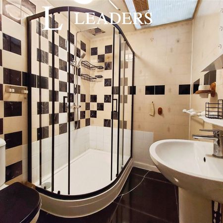 3 bedroom house to rent Baker Close, Basildon, Essex, SS15 - Photo 3