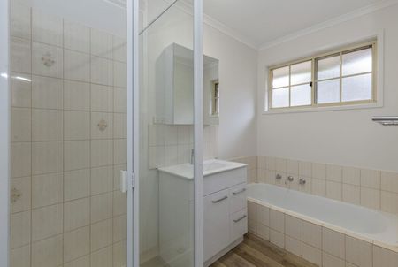 4/12-14 Truscott Street, Long Gully - Photo 4