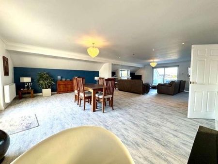 Wellington Road, Enfield, EN1 - Photo 2