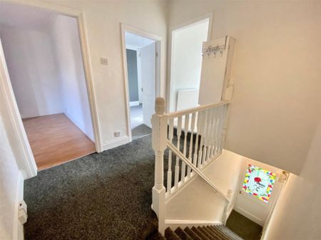 Oakfield Terrace, Pelaw, Gateshead - Photo 3