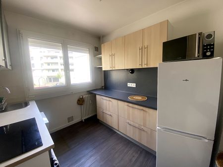 Location Appartement 3 pièces 56m² - Photo 5