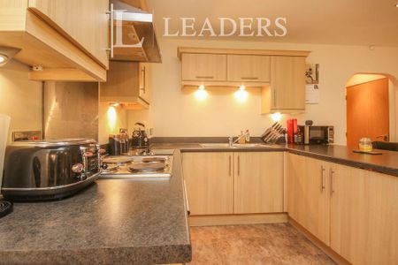 2 bedroom flat to rent - Photo 5