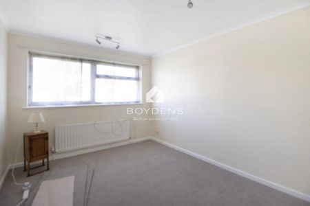 3 bedroom detached house to rent - Photo 3