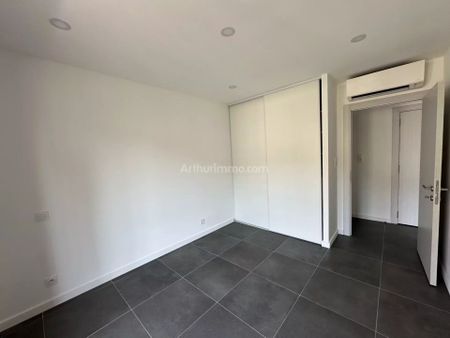 Location Appartement 2 pièces 46 m2 à Ajaccio - Photo 2